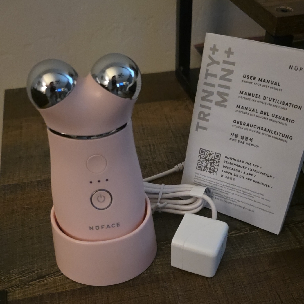 NuFace Trinity+ in Soft Pink with Silver Accents